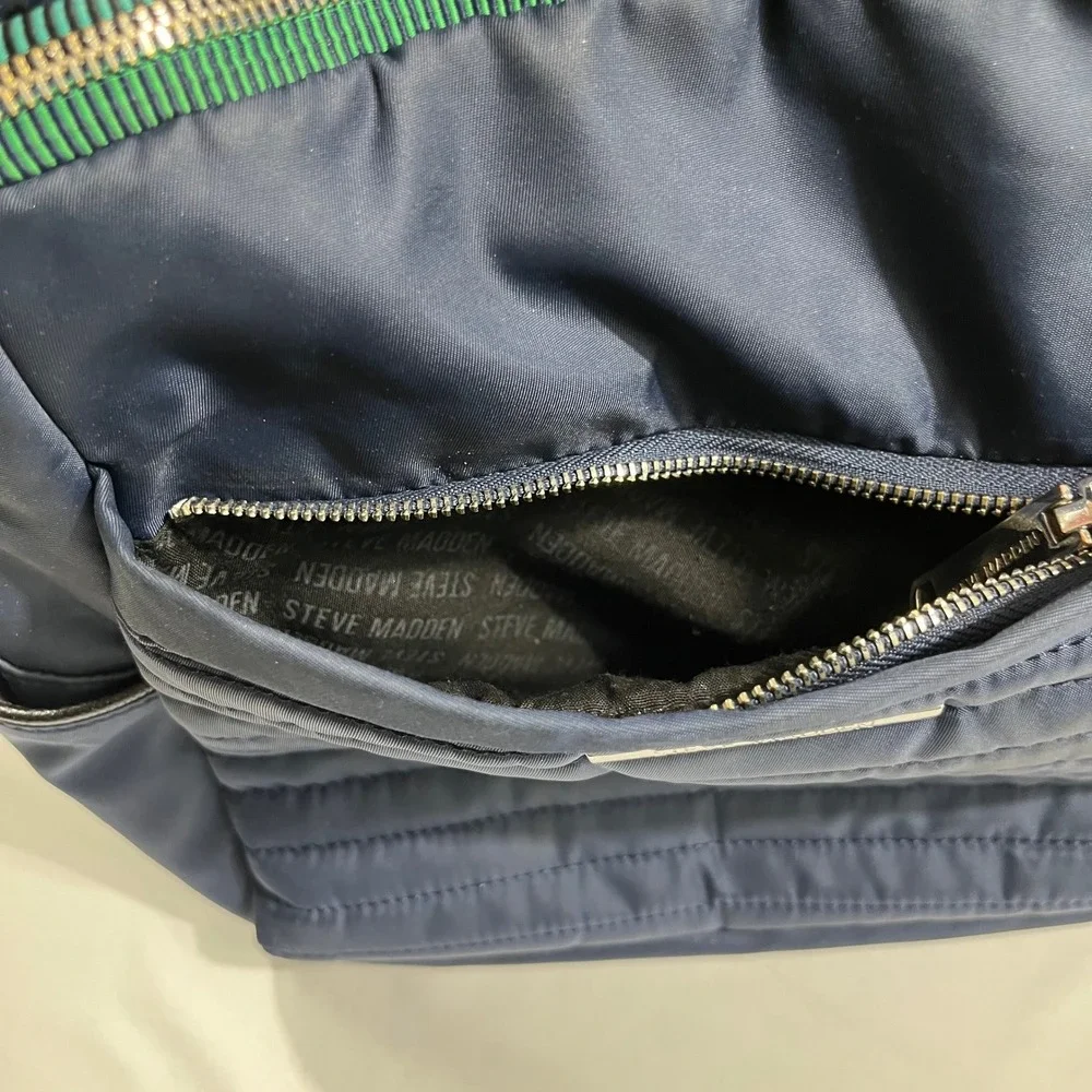 Steve Madden Backpack Womens Medium Navy Blue Quilted Nylon Zipper Detail